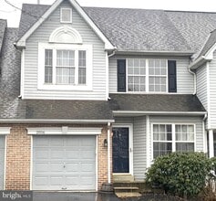 Building Photo - 2016 Greenes Way Cir