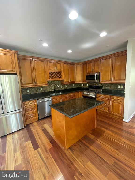Building Photo - 5900 Trumpet Sound Ct