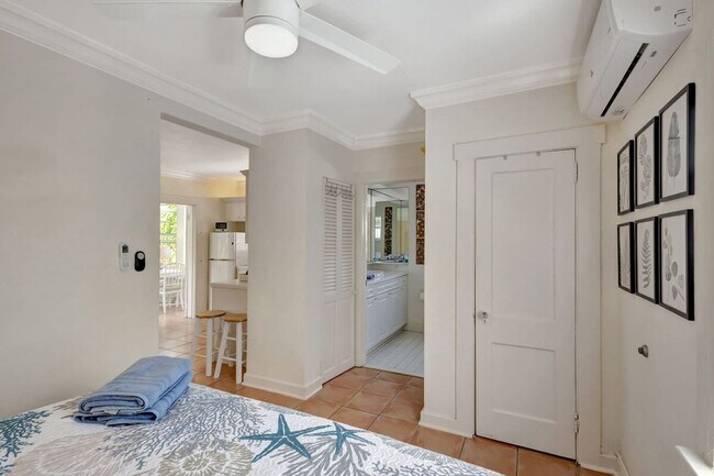 Building Photo - 521 28th St