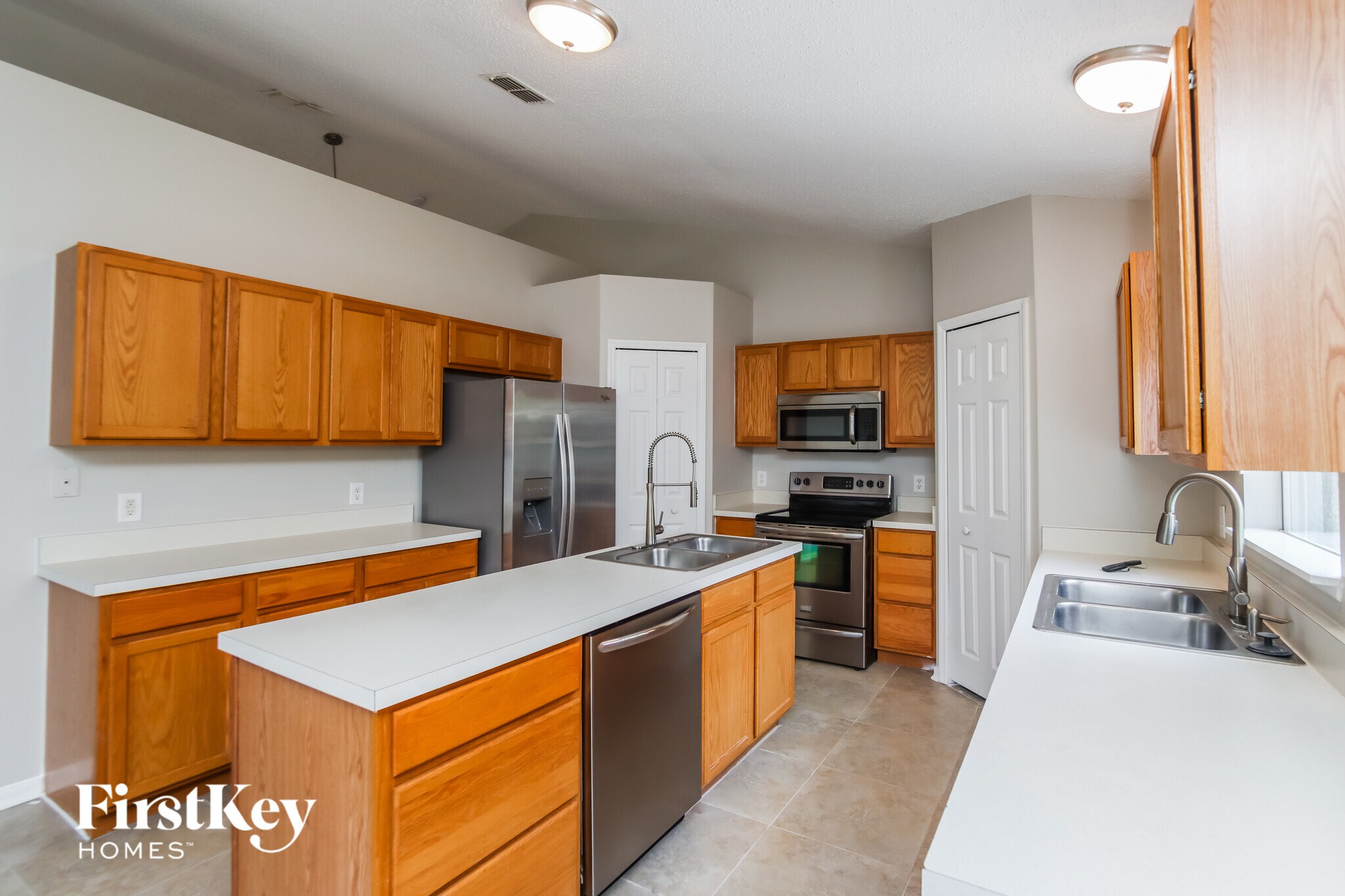 Building Photo - 1686 Whiting St SE