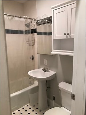 Building Photo - 69 Chestnut St