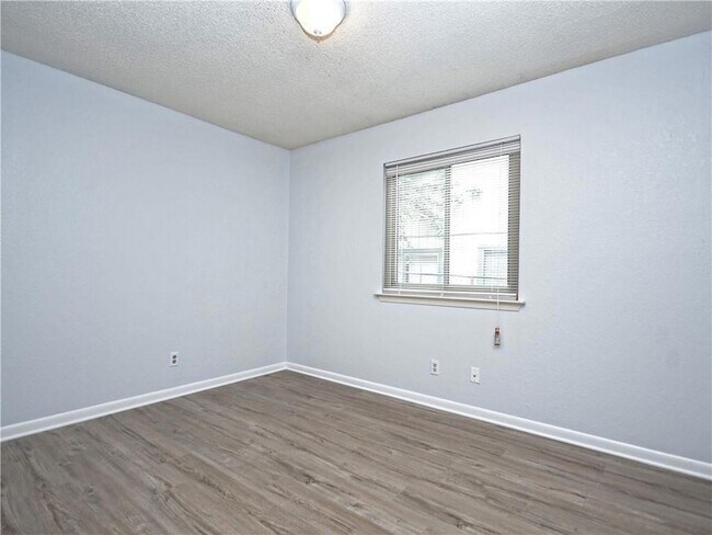 Building Photo - 1714 Rawhide Loop