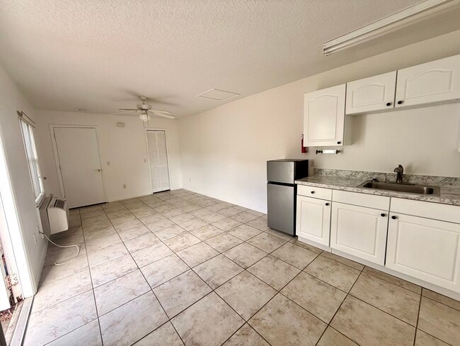 Building Photo - ICW-811 Orchid Dr