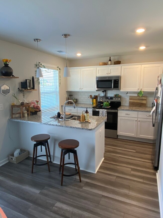 Building Photo - 621 Blossom Run