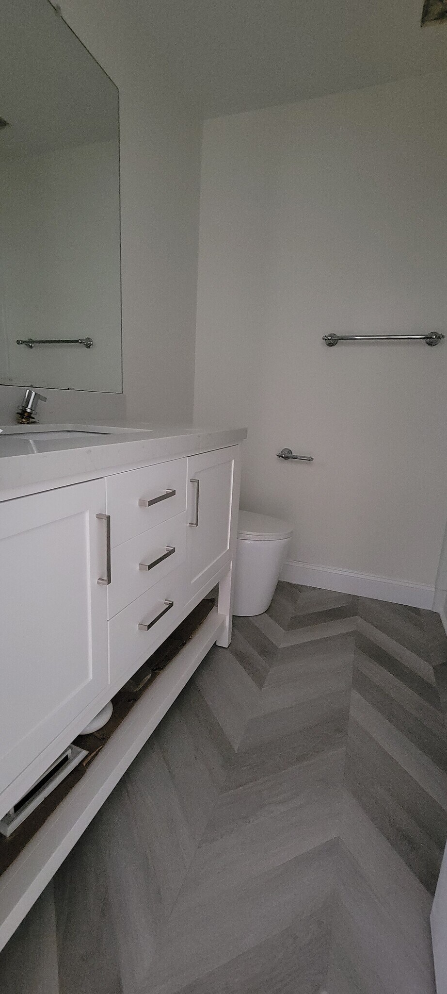 Building Photo - 862 Southwest Dr