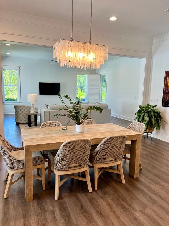 Building Photo - Coming Soon,  available February 15th______Furnished