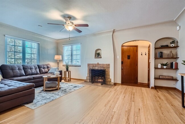 Building Photo - 695 Ash St.