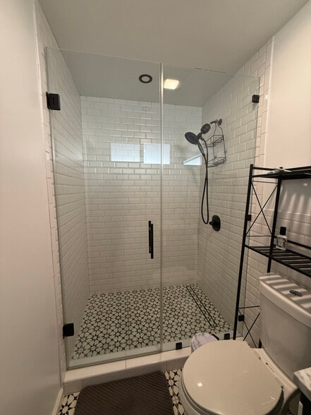 Building Photo - 1519 1/2 W 37th Pl