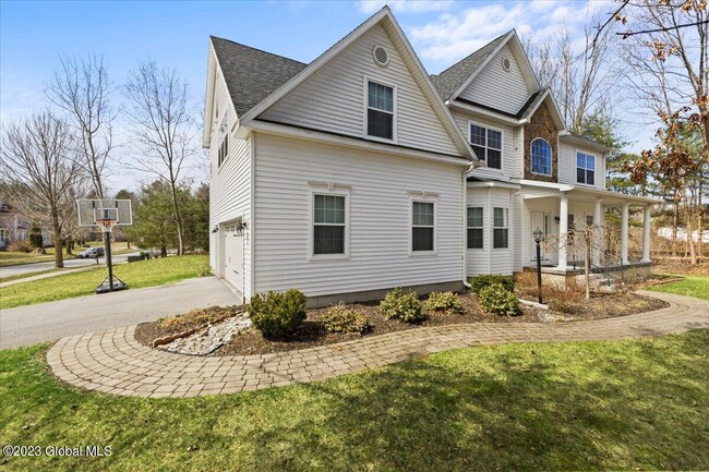 Building Photo - 1 Woodbridge Ct