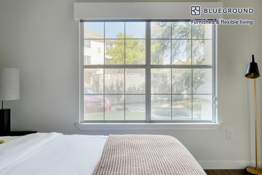 Building Photo - 10001 N Capital of Texas Hwy