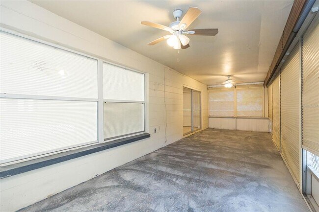 Building Photo - 8253 Redfield Dr