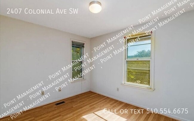 Building Photo - 2407 Colonial Ave SW