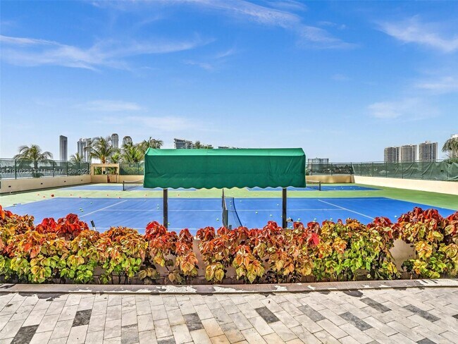 Building Photo - 3370 Hidden Bay Dr