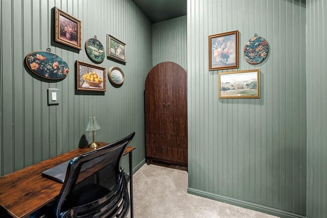 Building Photo - 217 McCrae Dr