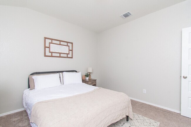 Building Photo - 1228 Ayham Trl