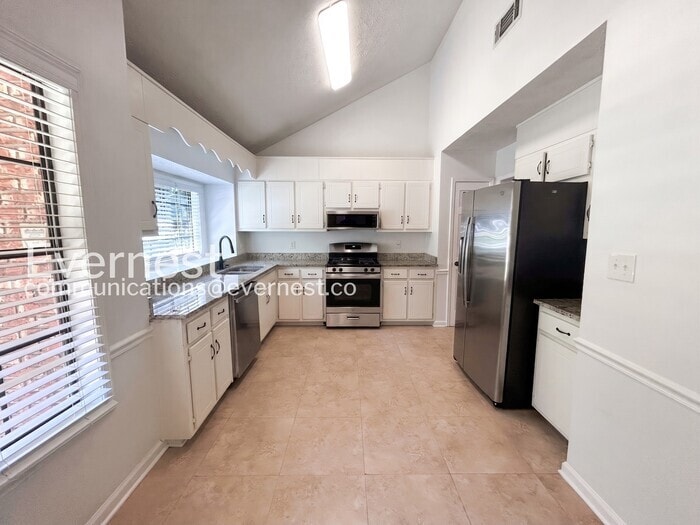 Building Photo - 3615 Winterberry Ln