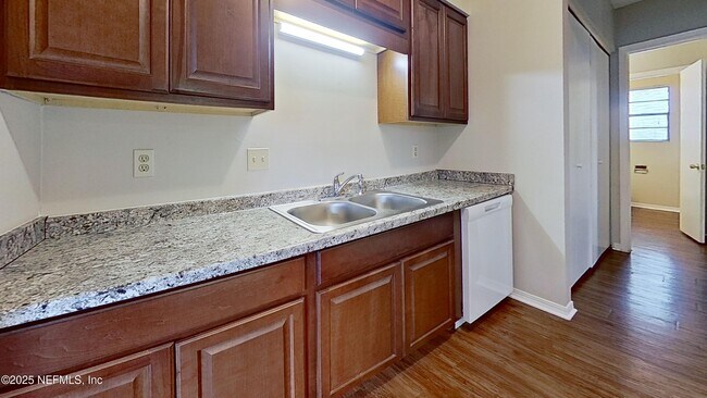 Building Photo - 477 Crabapple Ct