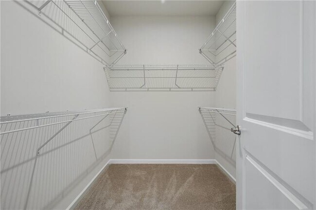 Building Photo - 204 Scenic Dr