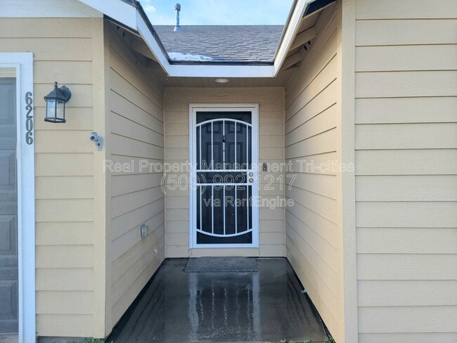 Building Photo - 6206 Maryhill Ln