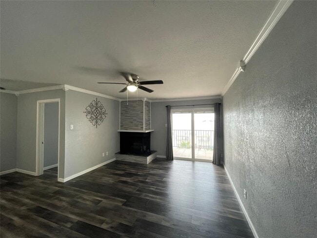 Building Photo - 4001 E NASA Pkwy