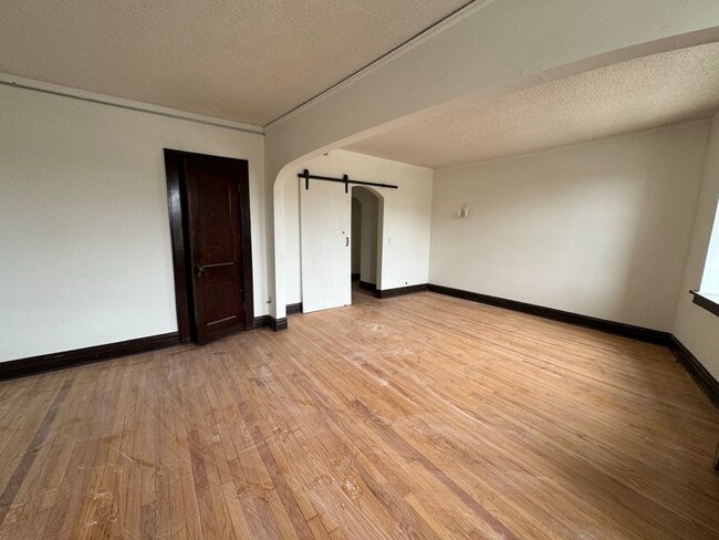 Building Photo - 28W573 Stafford Pl