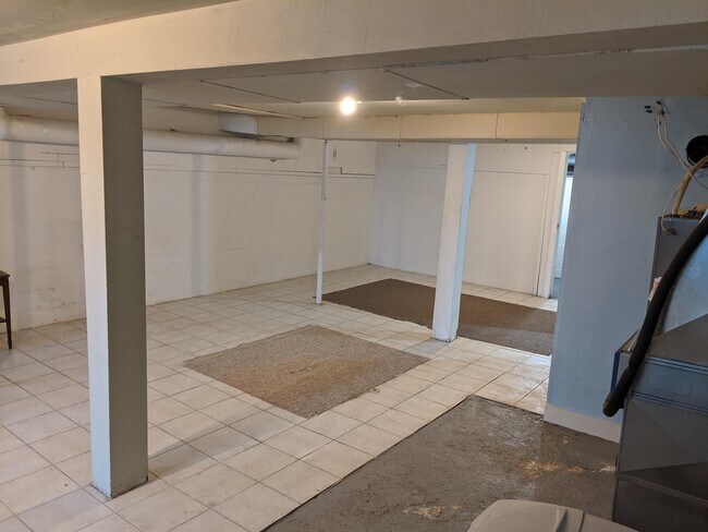 Building Photo - 9124 George Ave