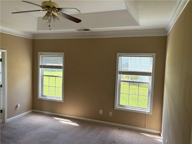Building Photo - 709 Weatherstone Trce