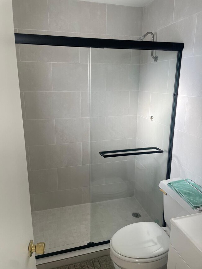 Building Photo - 2357 Lafayette St