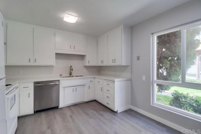 Building Photo - 617 Third Ave