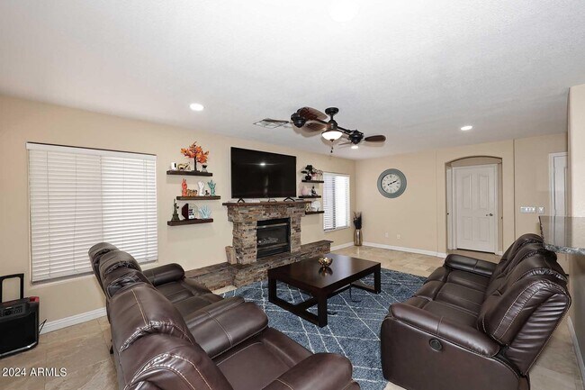 Building Photo - 25224 N 66th Dr
