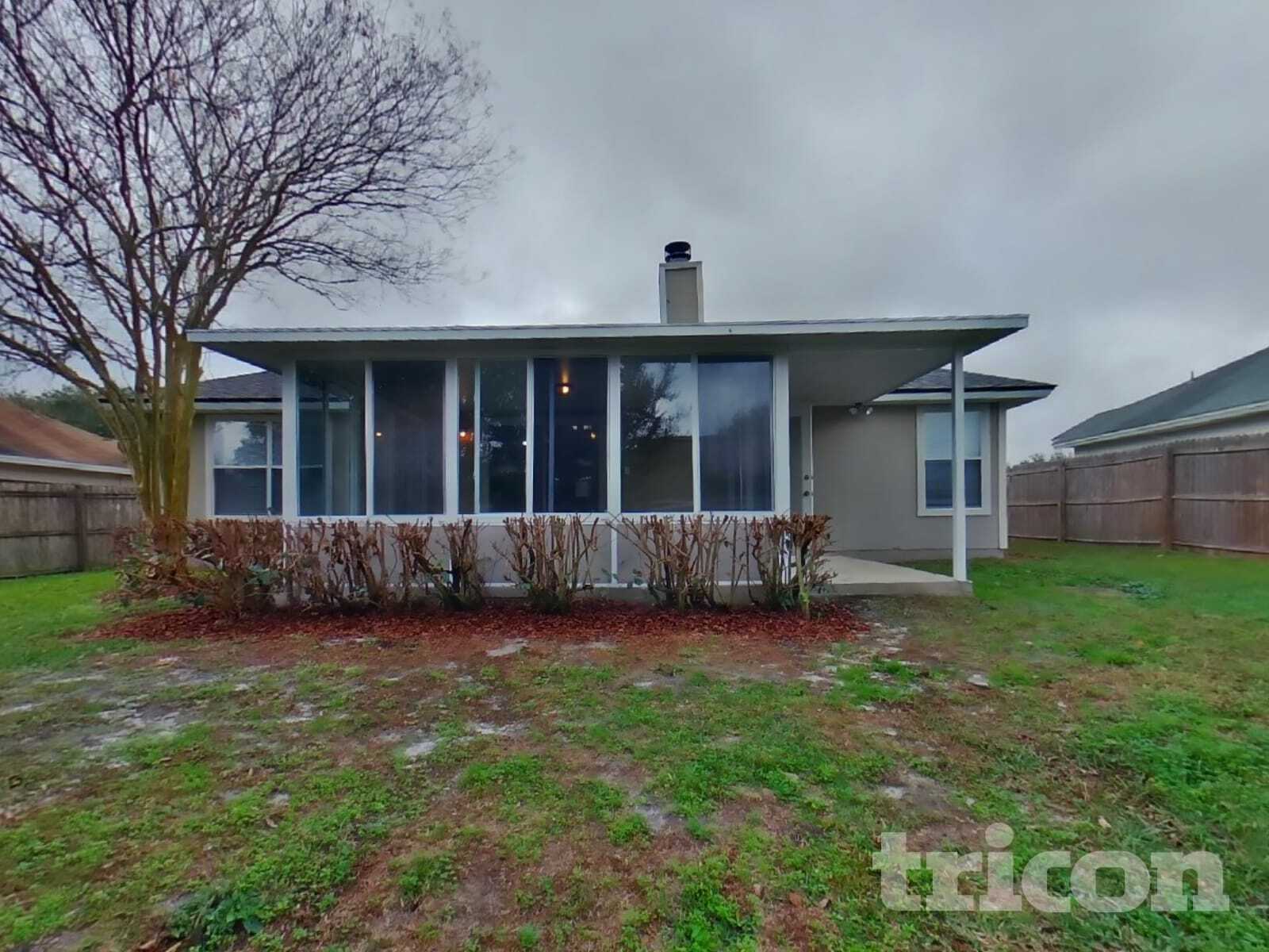 Building Photo - 3716 Arava Dr