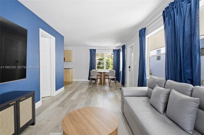 Building Photo - 1301 NE 16th Terrace