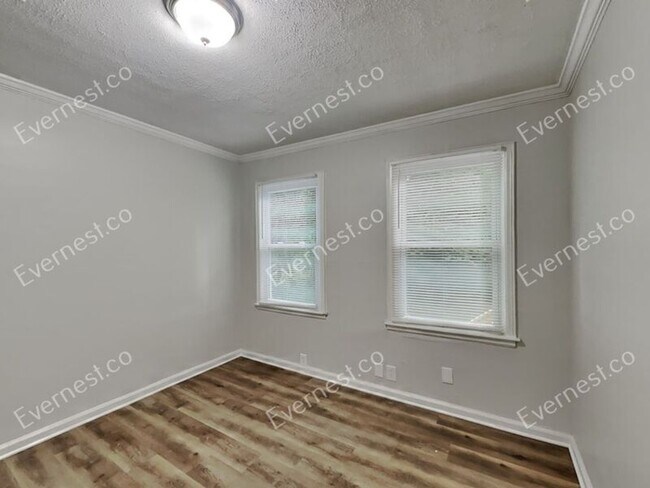 Building Photo - 2168 Rexford Dr