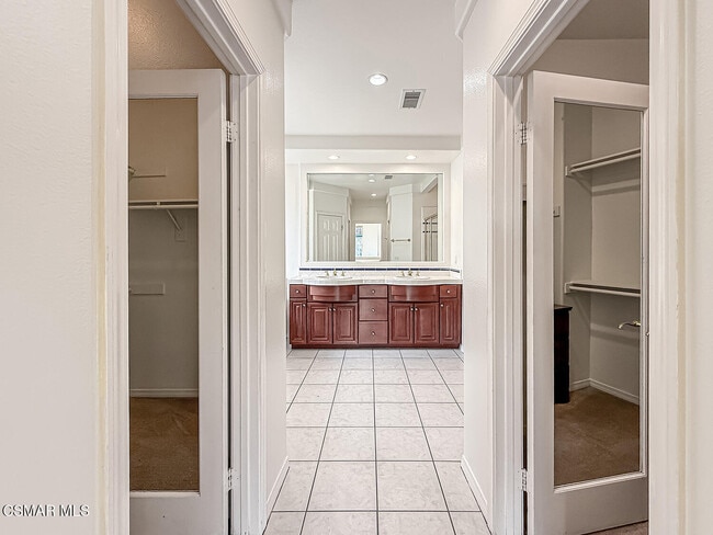 Building Photo - 780 Paseo De Leon