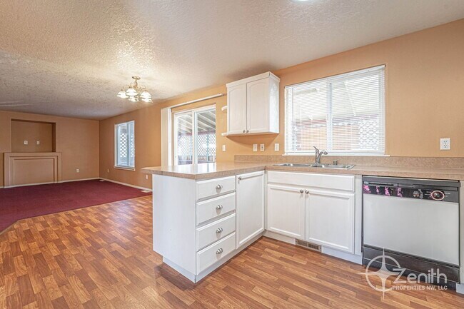 Building Photo - 15501 NE 88th St