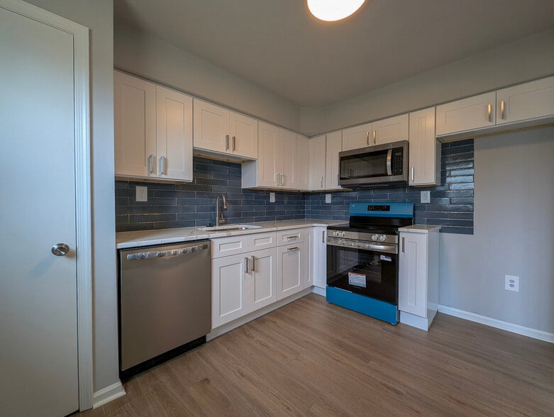 Building Photo - 1583 Yeakel Way