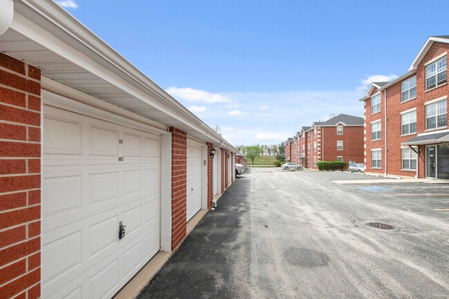 Building Photo - 16641 Liberty Cir