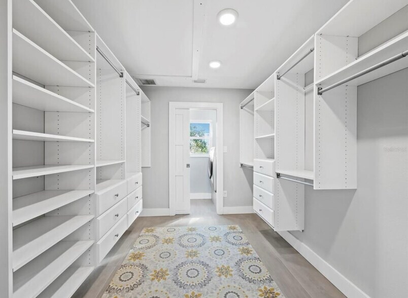 Building Photo - 3376 S Seclusion Dr