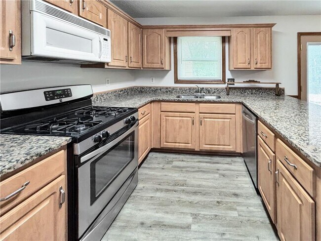 Building Photo - 7040 Sand Wedge Cir