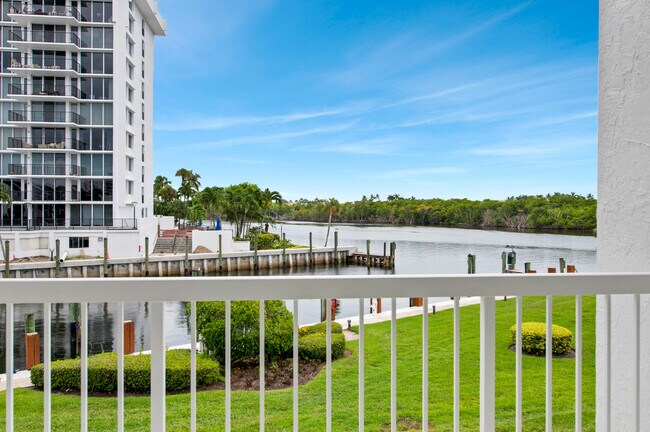 Building Photo - 4744 S Ocean Blvd