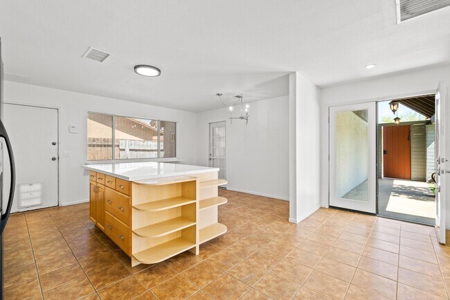 Building Photo - 73425 San Nicholas Ave