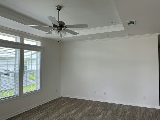 Building Photo - 737 Pirates Rest Rd
