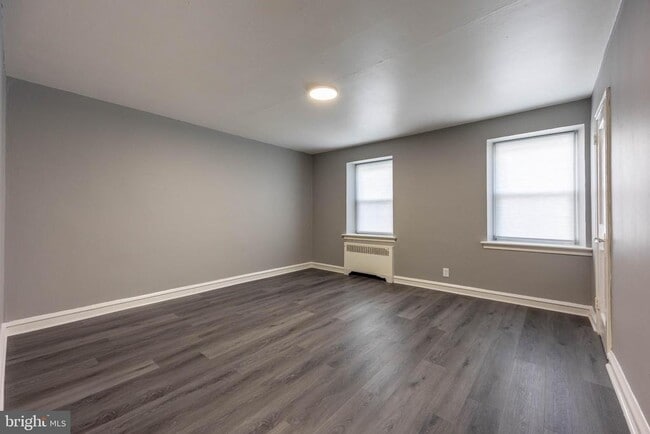 Building Photo - 1150 Devereaux Ave