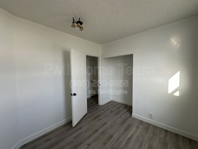 Building Photo - 1122 N 1500 W