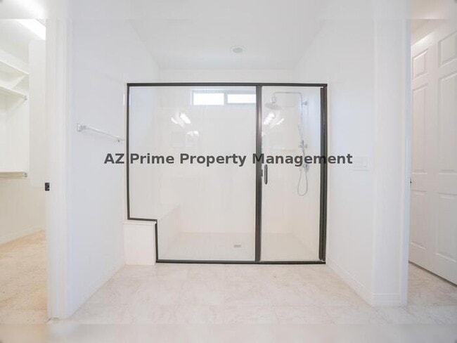 Building Photo - 16512 W Desert Ln