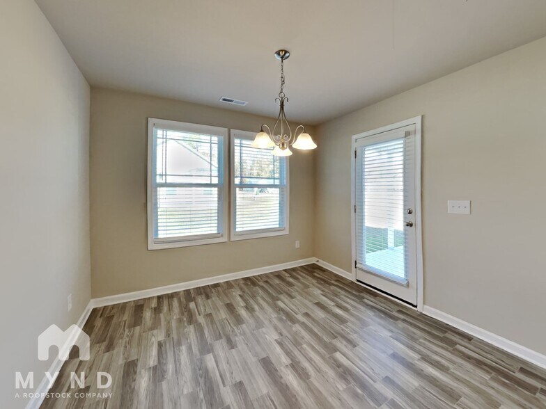 Building Photo - 31 Flip Flop Cir