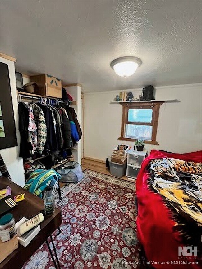 Building Photo - 407 S 10th Ave