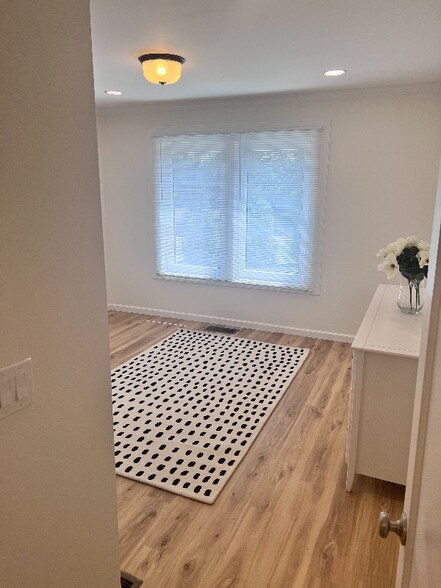 Building Photo - 1303 Chipperfield Dr