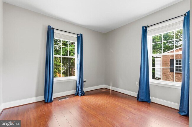 Building Photo - 6410 Blarney Stone Ct