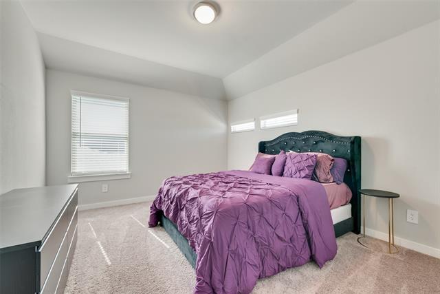 Building Photo - 211 Coyote Creek Dr